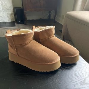 Ugg Ultra Mini Platform (DH gate)